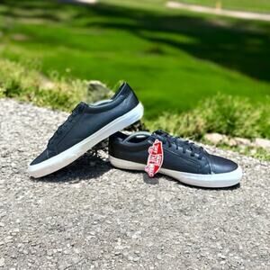 NIB Sz 12 Mens VANS Black on Black Leather Sneakers Old Skool NEW IN BOX